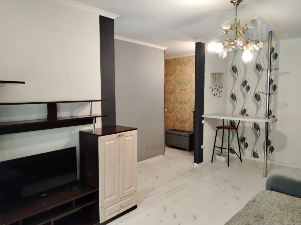 комнат 1